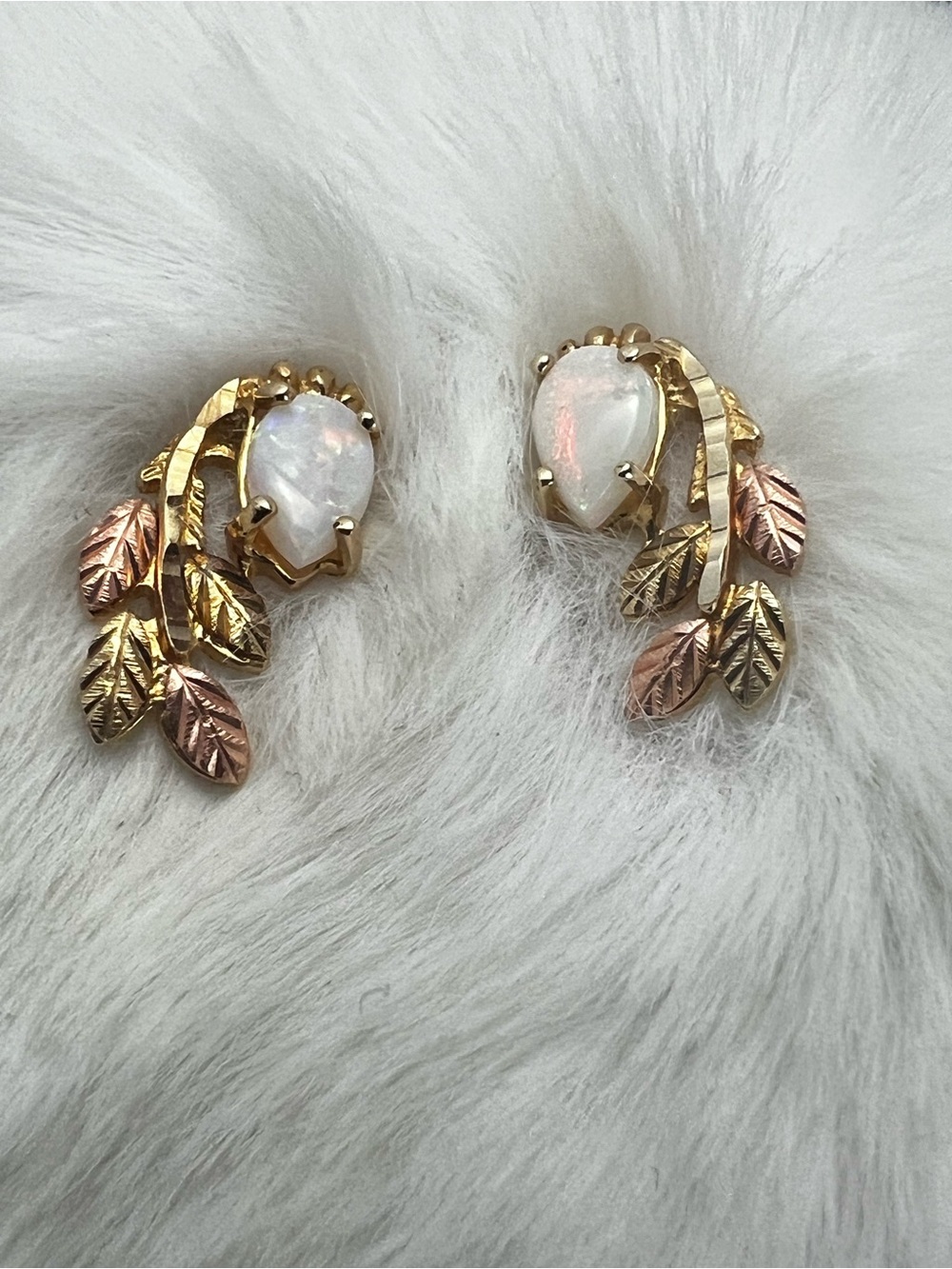 Vintage Coleman Black Hills Gold 10K Opal Vine Leaf Stud Earrings